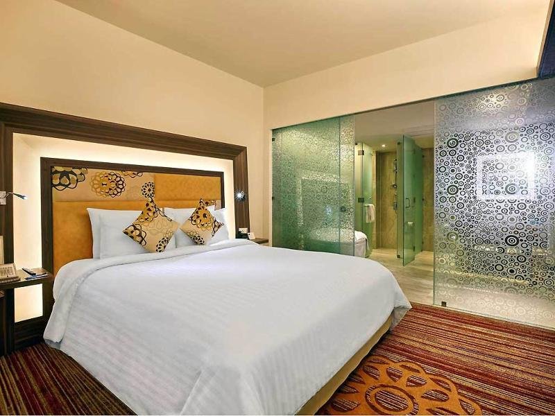Фото Novotel Pune Viman Nagar Hotel