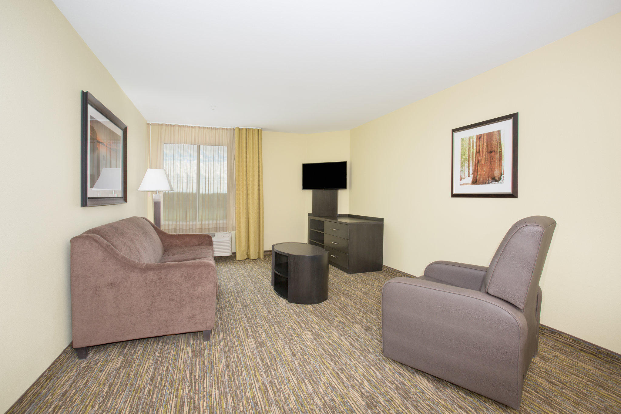 Фото Candlewood Suites Longmont, an Ihg Hotel