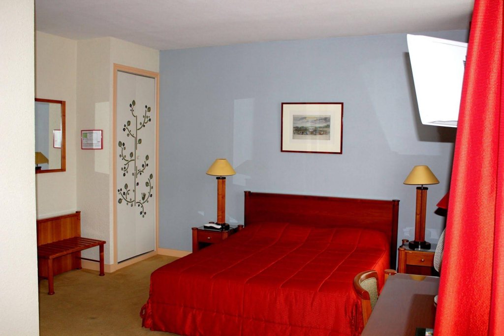 Фото Logis Hotel du Cerf