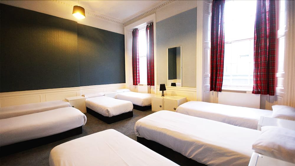 Фото Princes Street Edinburgh 2nd Floor