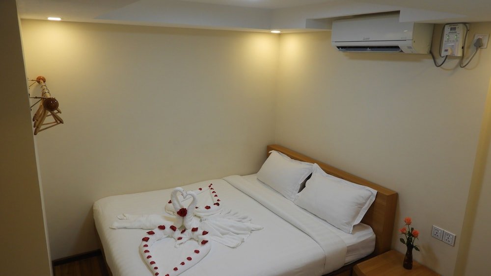 Фото Backpacker Hostel - Adults Only