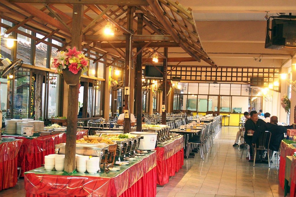 Фото U-Sa Family Hotel