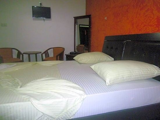 Фото Grand Crown Hotel