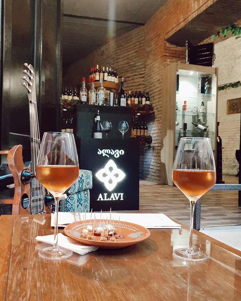 Alcoholic beverages Alavi, Tbilisi, photo