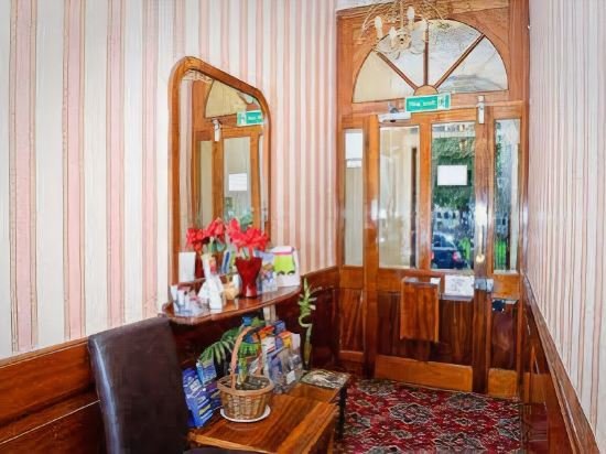 Фото Avonmore Hotel Cartwright Gardens