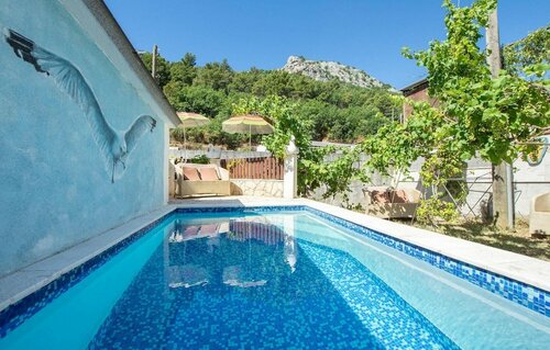 Гостиница Stunning Home in Omis With Outdoor Swimming Pool, Wifi and 3 Bedrooms