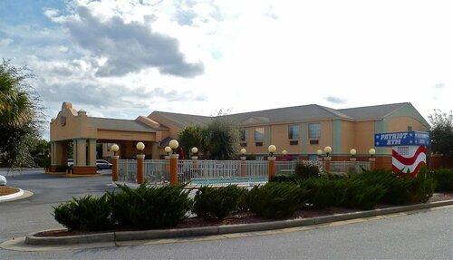 Гостиница Baymont by Wyndham Hinesville Fort Stewart Area в Хайнсвилле