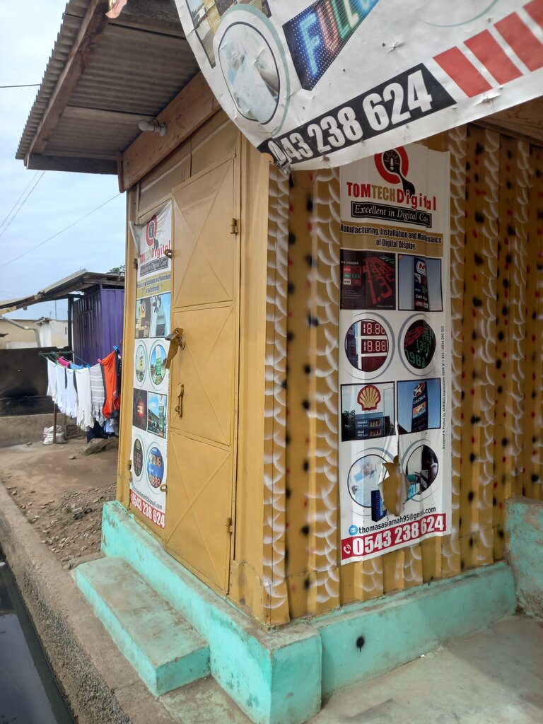 Phone repair Tomtech digital, Accra, photo