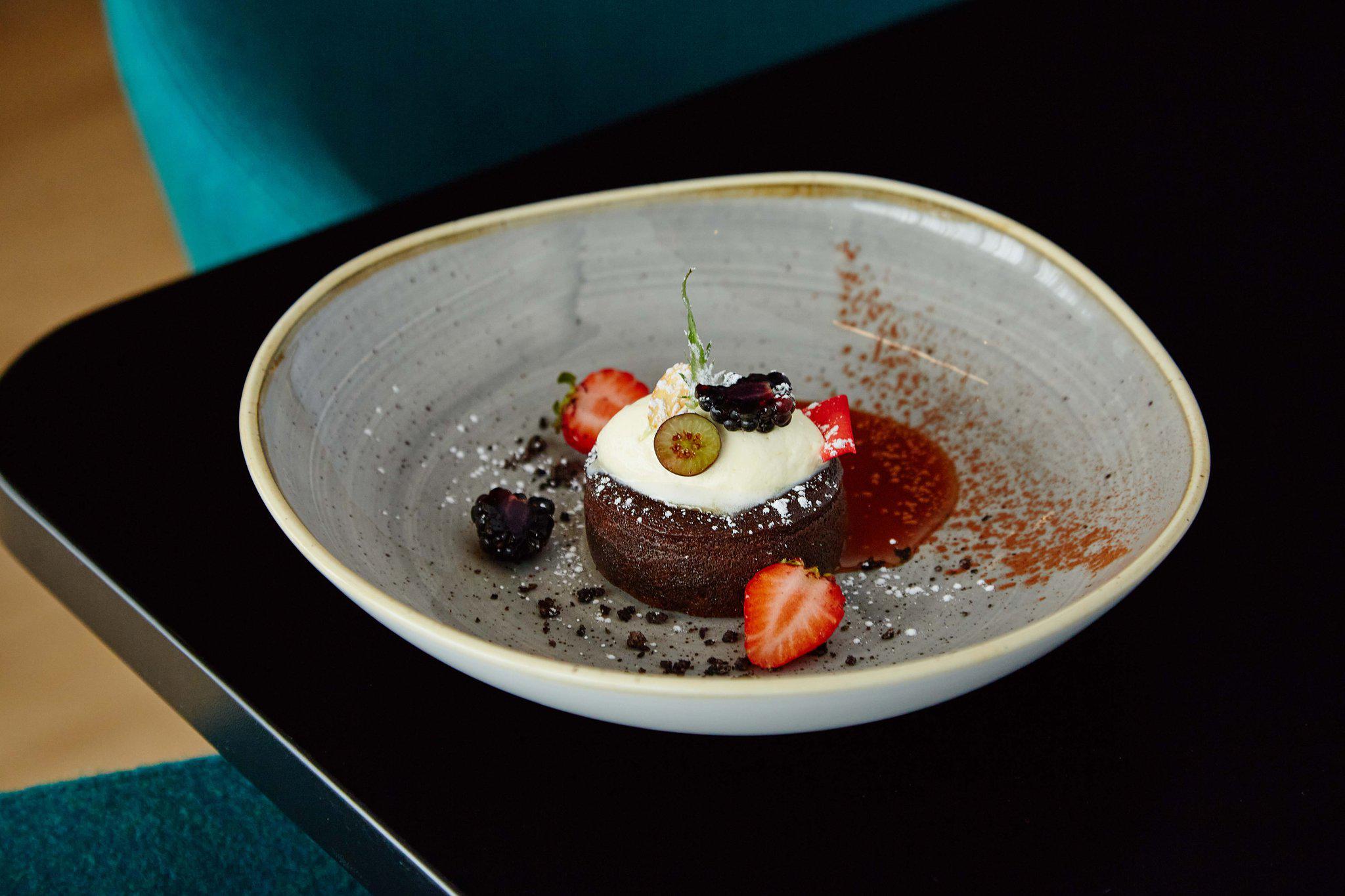 Фото 158242913888