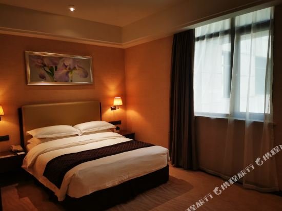 Фото Wuhan Tianchimel Hotel