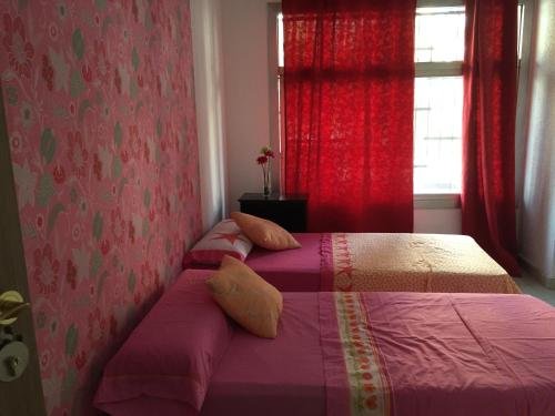 Фото Go Bcn Hostal Ideal Badal - Hostel