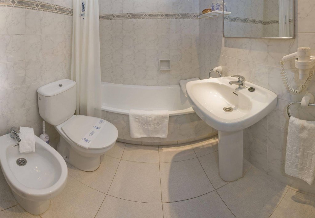 Фото Hotel GHT Neptuno Tossa & VENUS SPA
