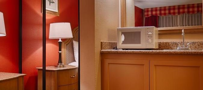 Фото Best Western Plus Heritage Inn