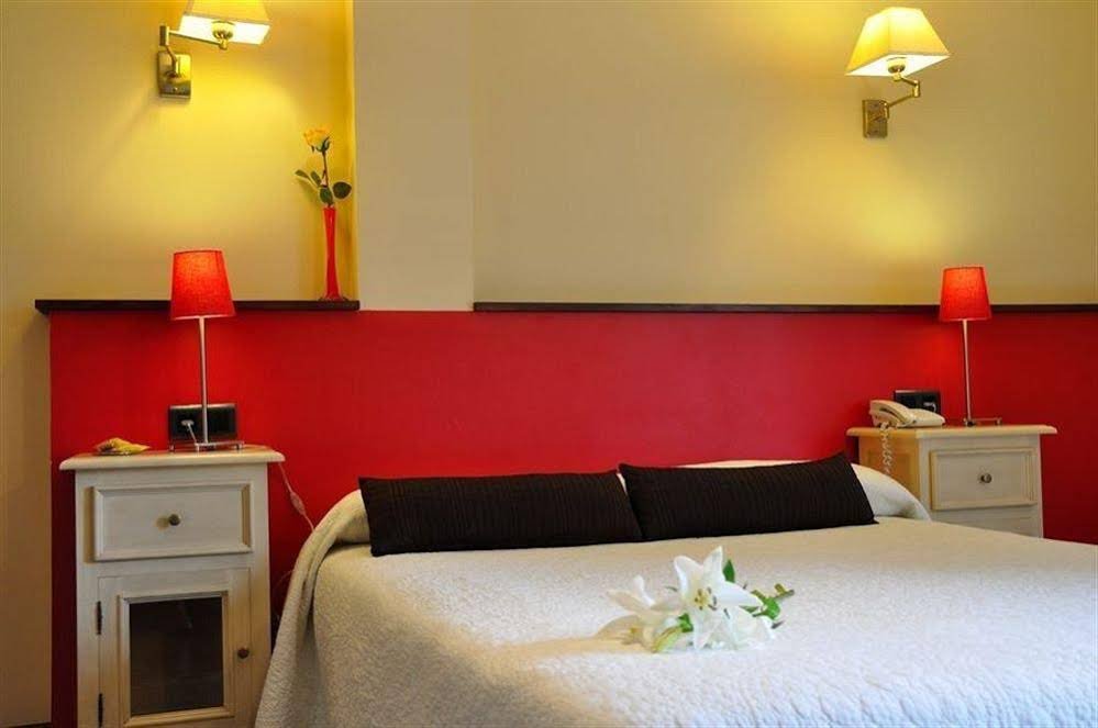 Фото Hotel Puerta del Oriente