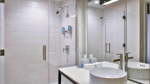 Фото Aloft Buffalo Downtown