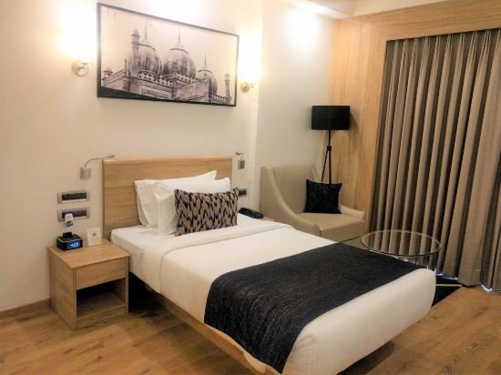 Фото Lemon Tree Premier City Center Gurugram