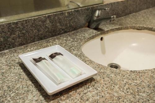 Фото LeGreen Suite Tondano