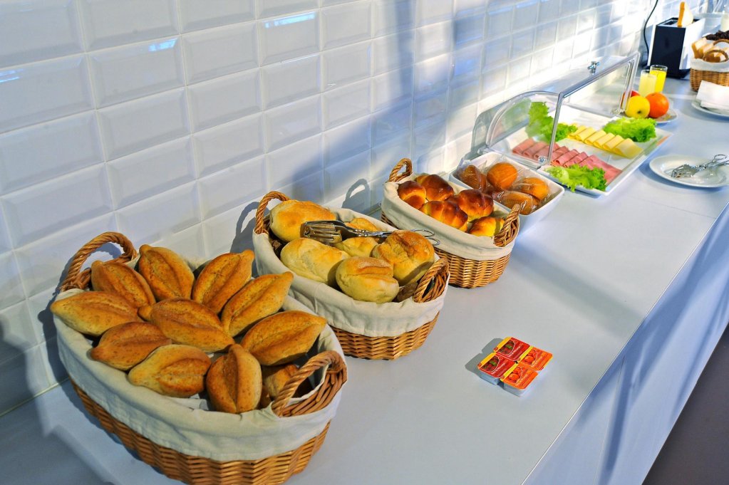 Фото Basic Braga by Axis