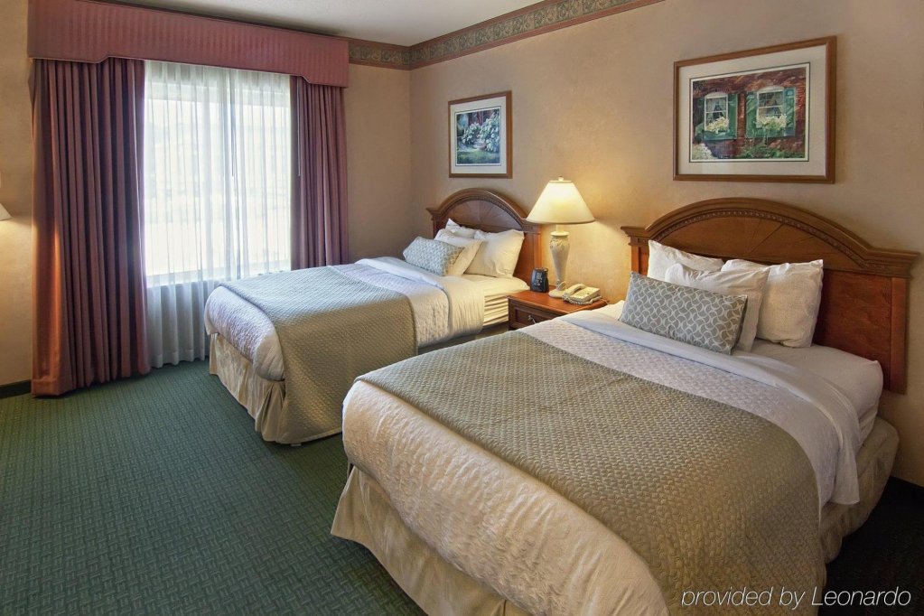 Фото Embassy Suites Charleston