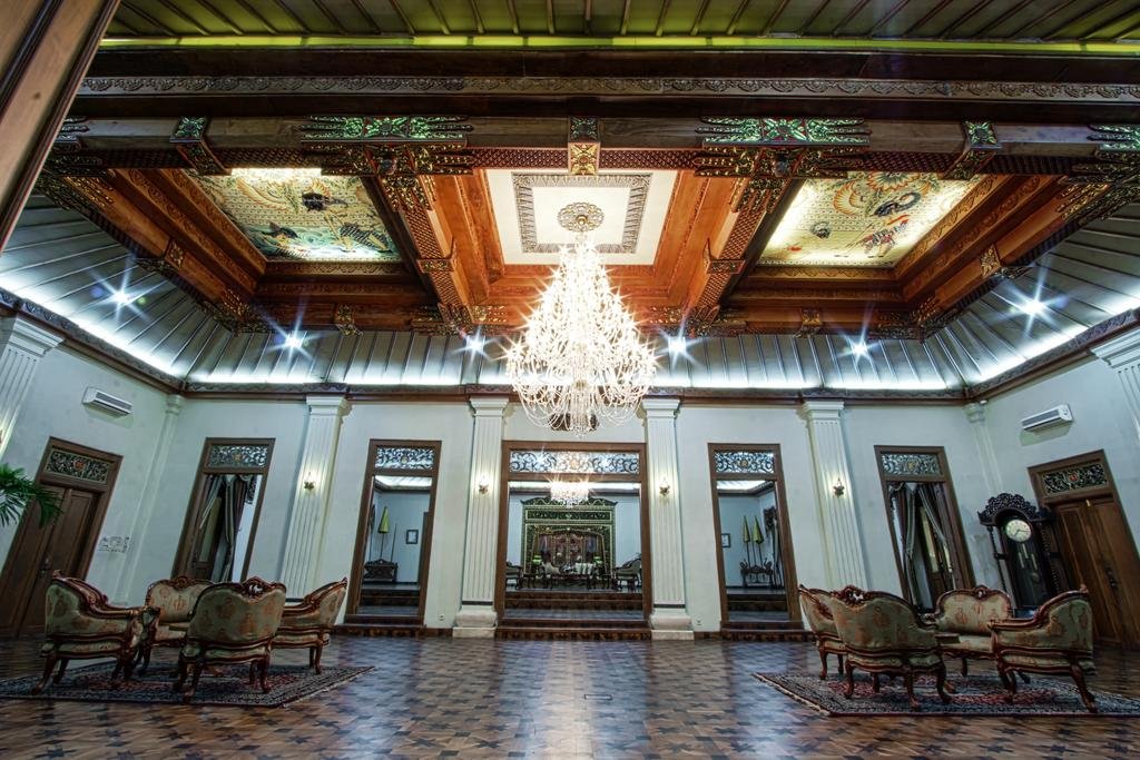 Фото Kusuma Sahid Prince Hotel