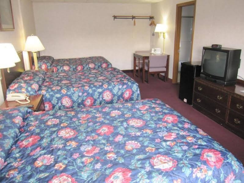 Фото Travelodge by Wyndham Niagara Falls