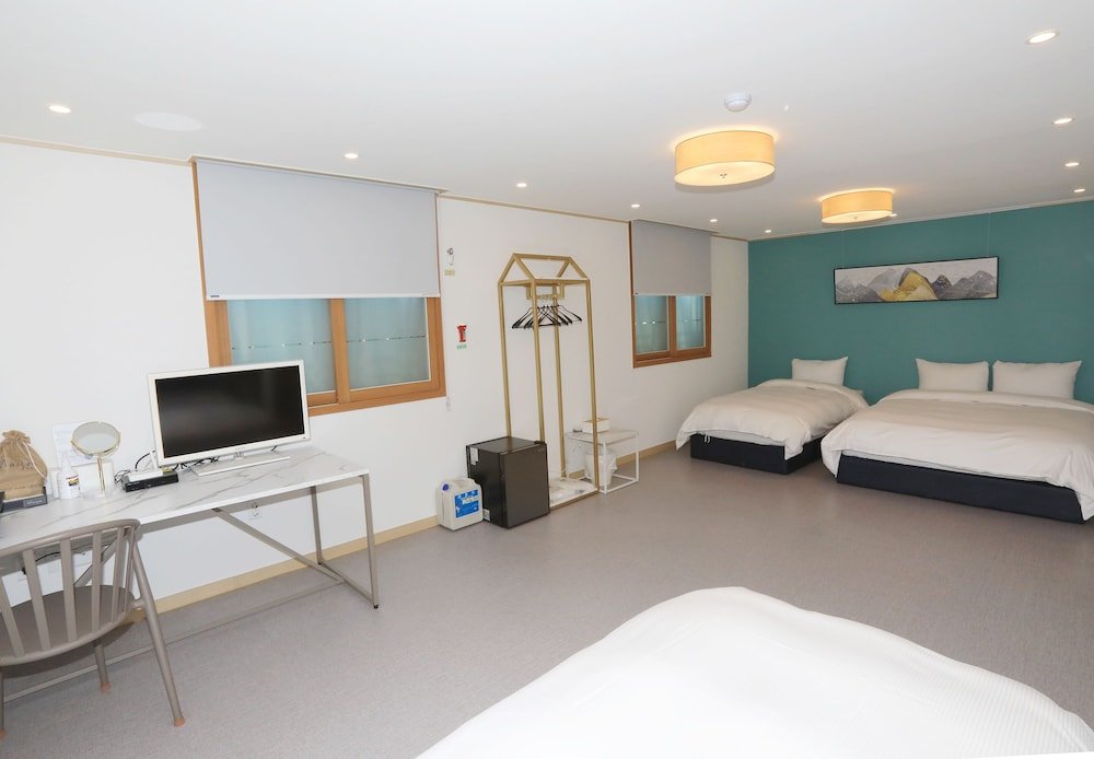 Фото Maison Mini Hotel & Guesthouse