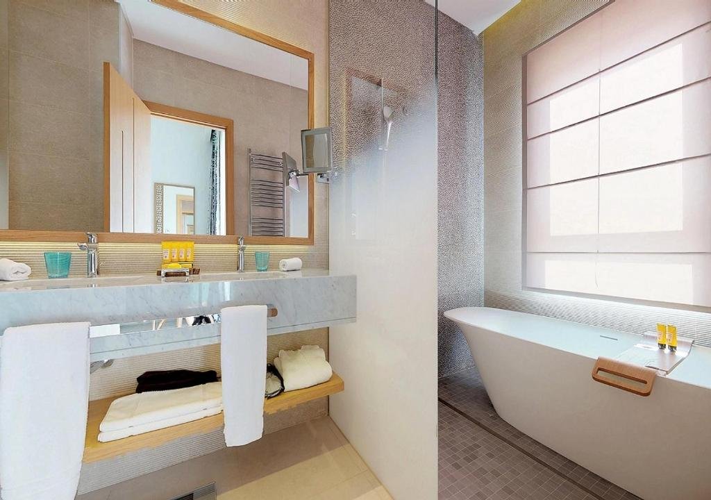 Фото The Chedi Lustica Bay