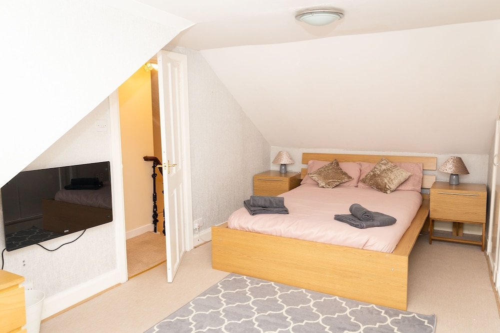 Фото Sandgate 2-bed Apartment in Ayr Central Location