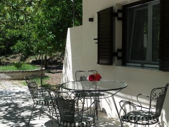 Фото Orange Grove Villas