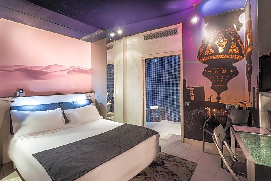 Фото Apostrophe Hotel