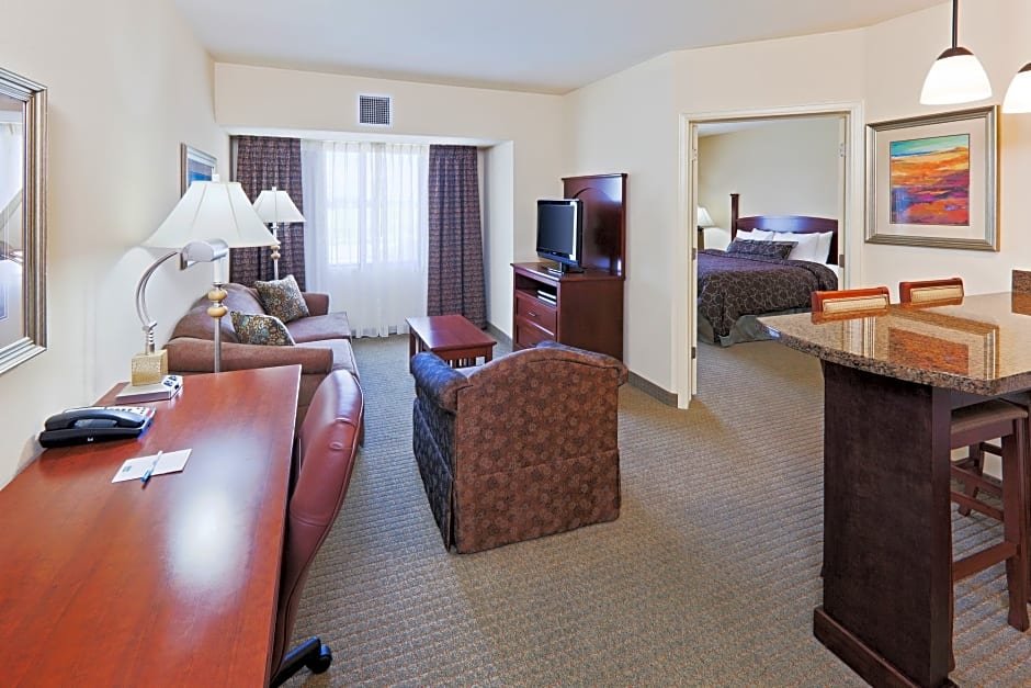 Фото Staybridge Suites Oklahoma City-Quail Springs, an Ihg Hotel