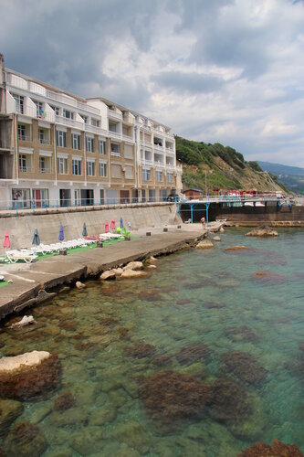 Гостиница Берег в Алупке