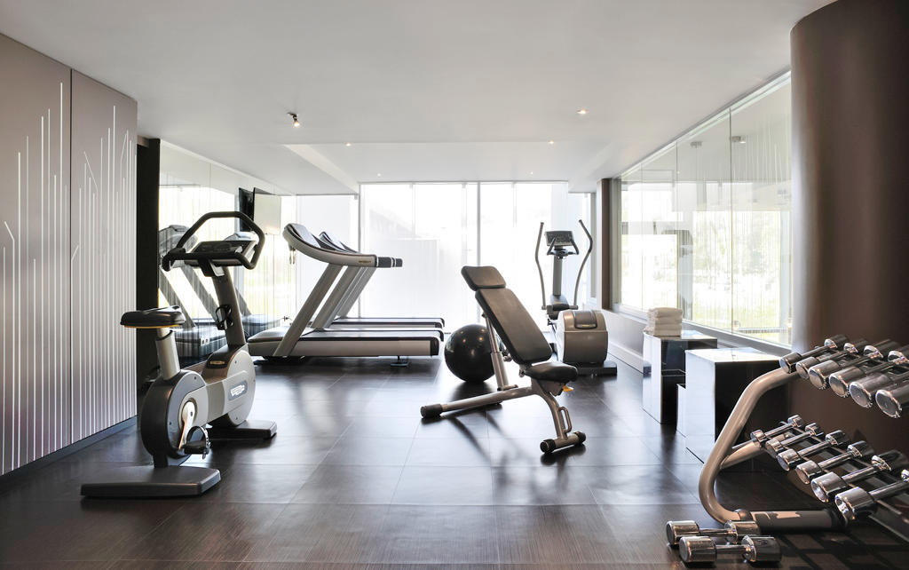 Фото Novotel Lyon Centre Confluence Bord de Saone