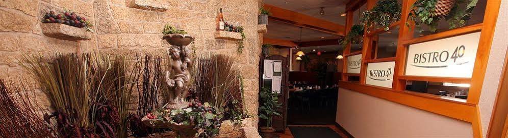 Фото Travelodge by Wyndham Brandon