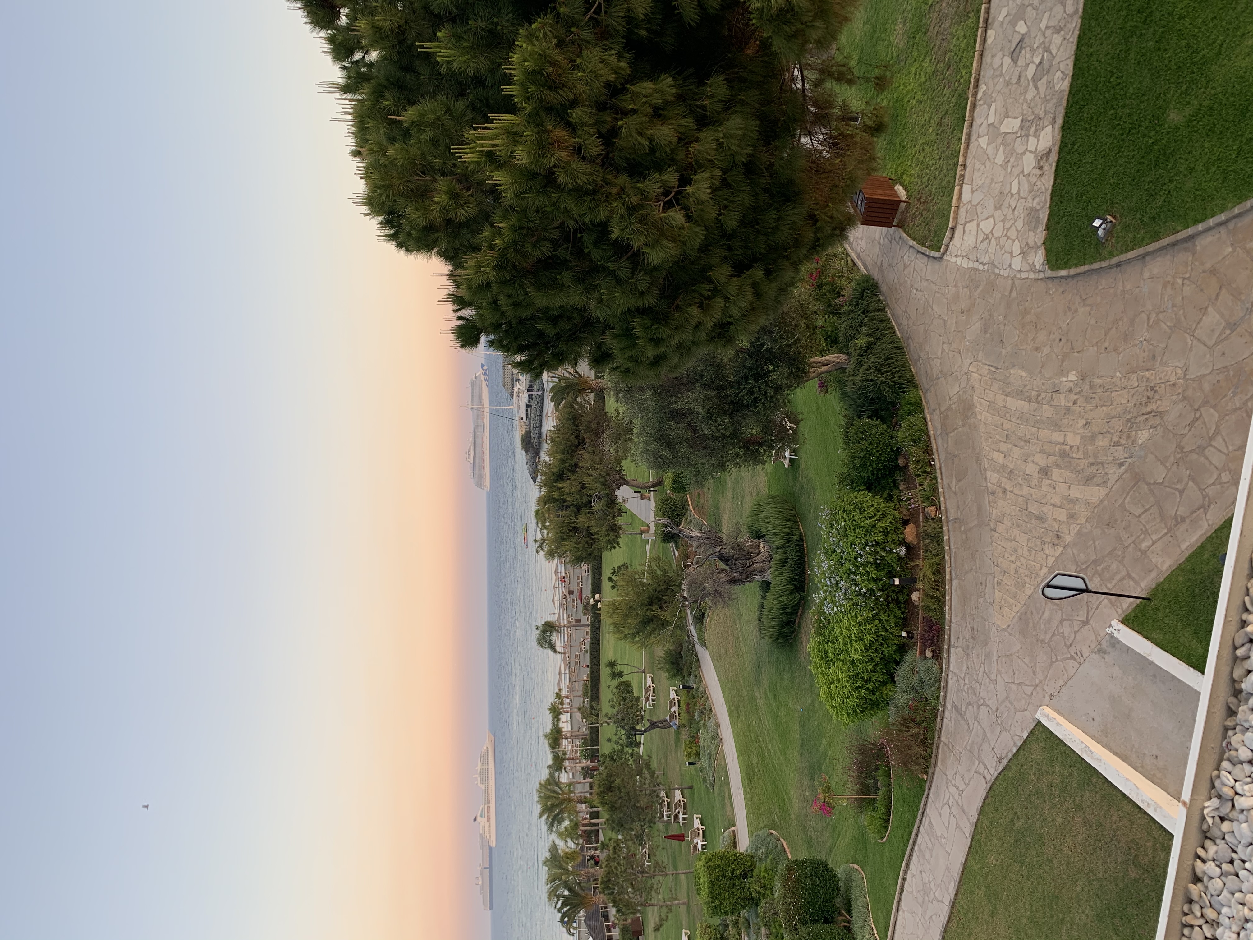 Фото St Raphael Resort & Marina