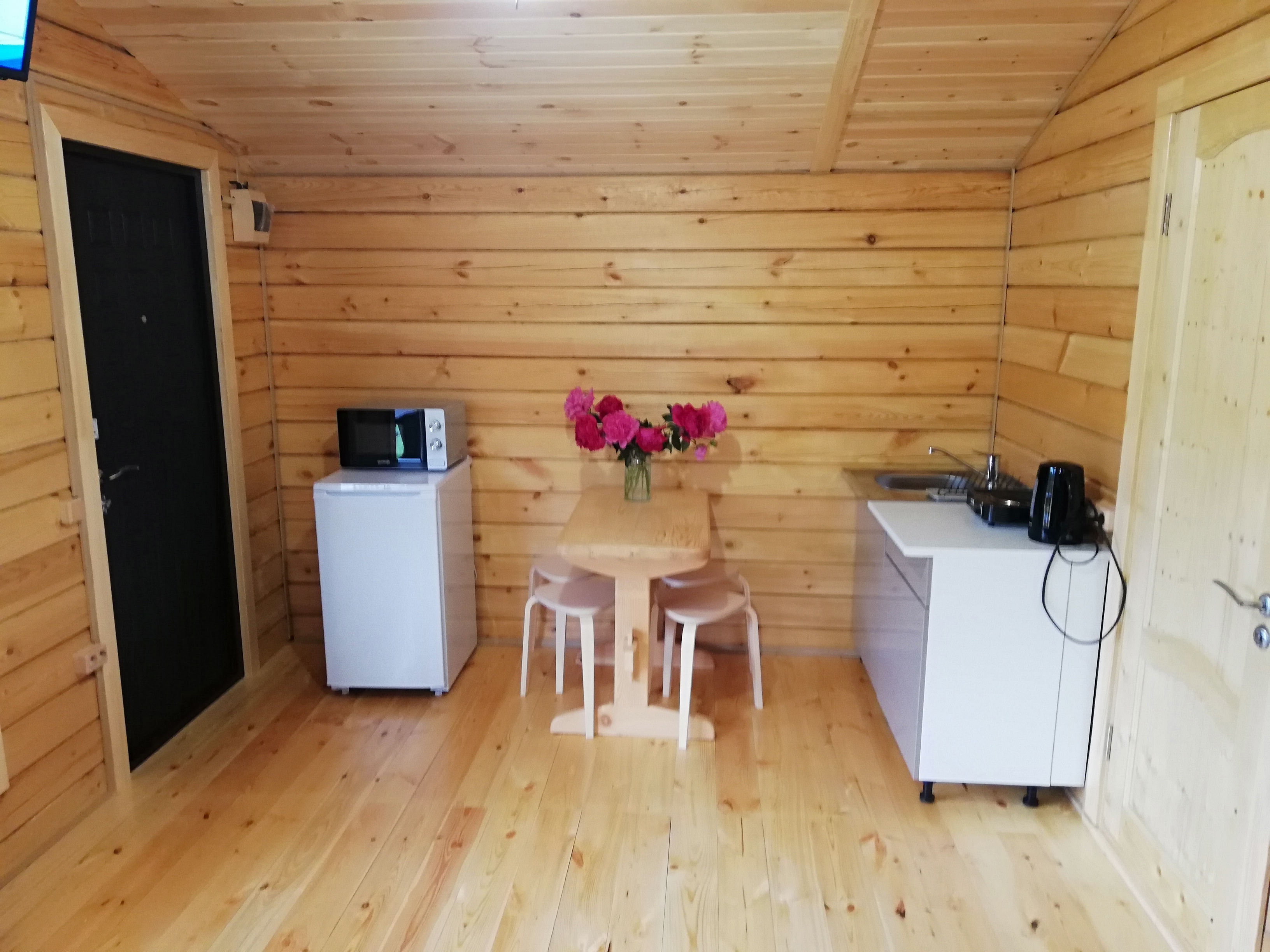 Фото Земляничная 33