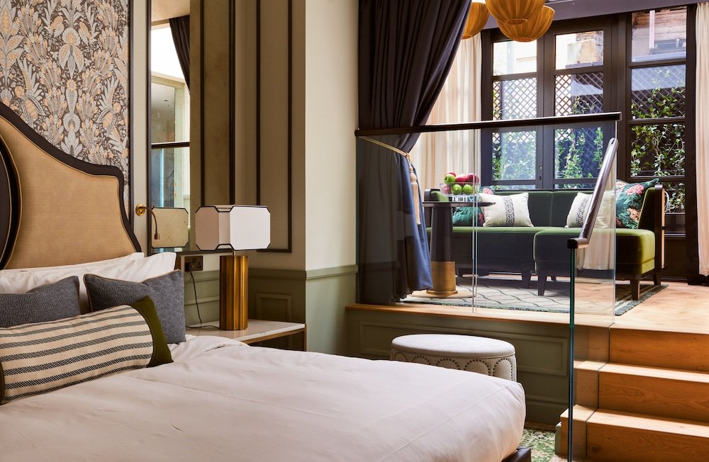 Фото The Mayfair Townhouse – an Iconic Luxury Hotel