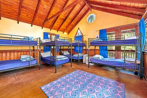 Гостиница Arts Factory Backpackers Lodge в Байрон-Бэе