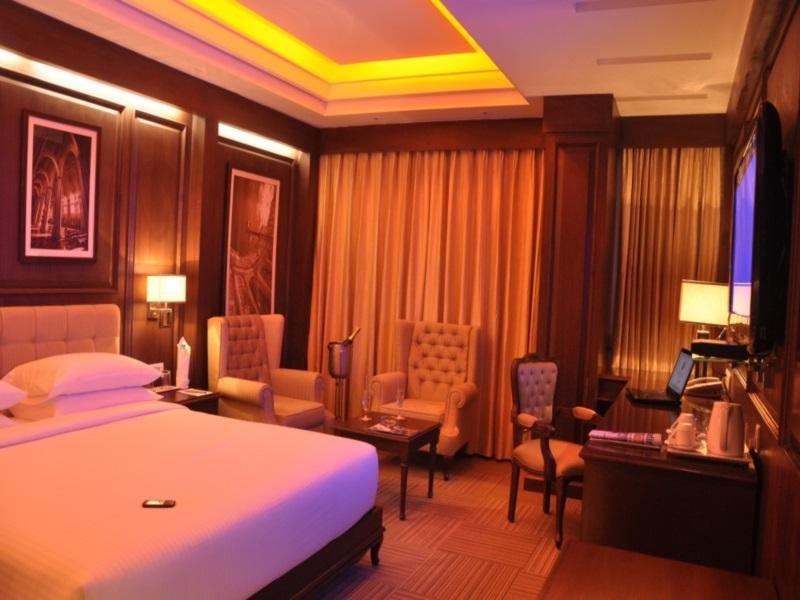 Фото Amara Hotel Chandigarh