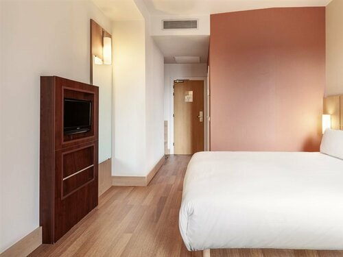 Гостиница B&b Hotel Barcelona Mataro