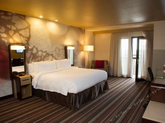 Фото TownePlace Suites by Marriott Dallas Dfw Airport N/Grapevine