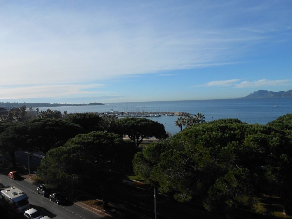 Фото Karolina Properties - Appartement Commodore Croisette