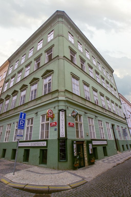 Фото отеля 1