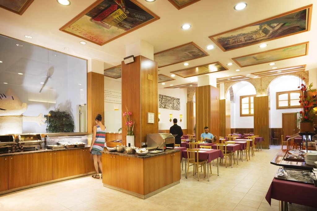 Фото Leonardo Hotel Barcelona Las Ramblas