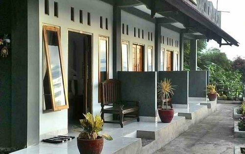Гостиница Adila warung & homestay