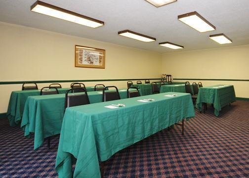 Фото Quality Inn & Suites North