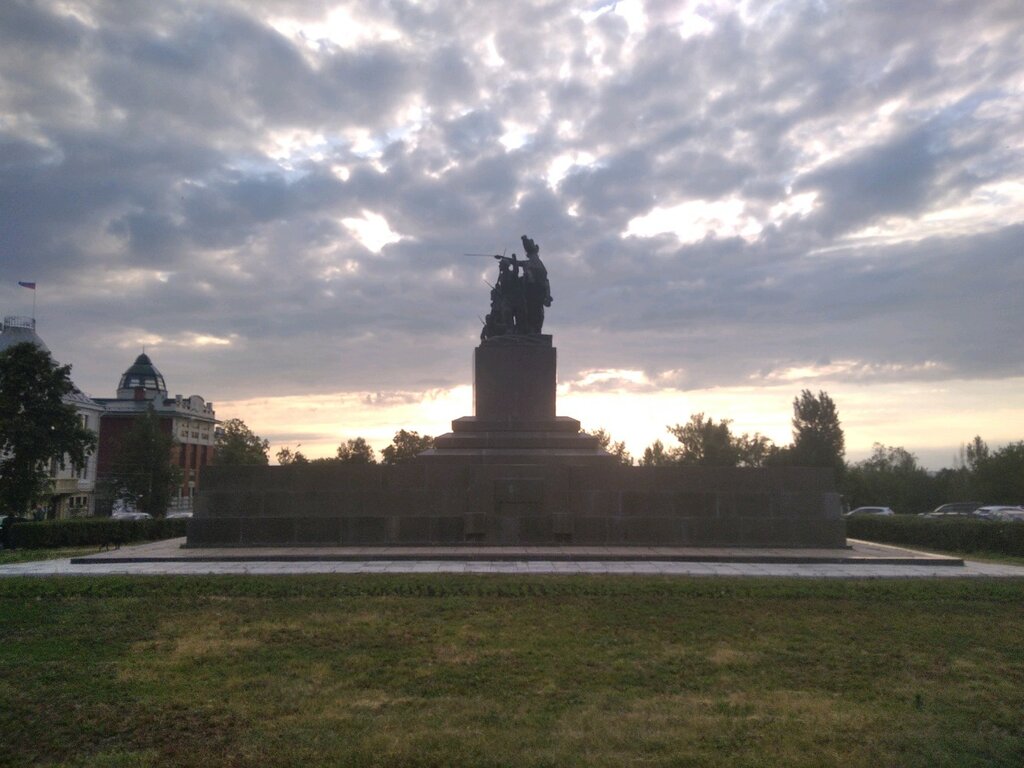 Memorial plaque, foundation stone Мемориальная доска в месте захоронения красногвардейцев, Samara, photo