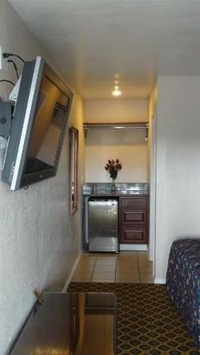 Фото Crystal Lodge Motel