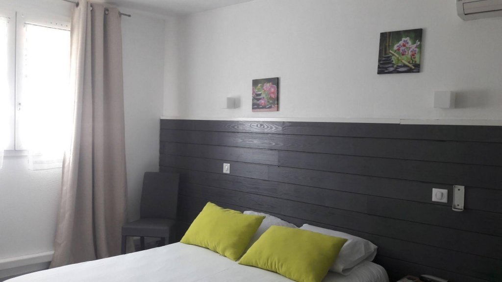 Фото Hotel Lapeyronie