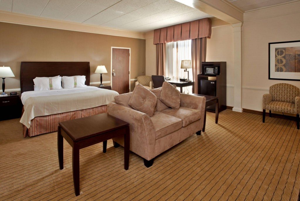 Фото DoubleTree by Hilton St. Louis Airport